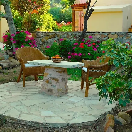 In Guest - Traditional For Relaxation And Rejuvenation * Hriszí Aktí Haniá